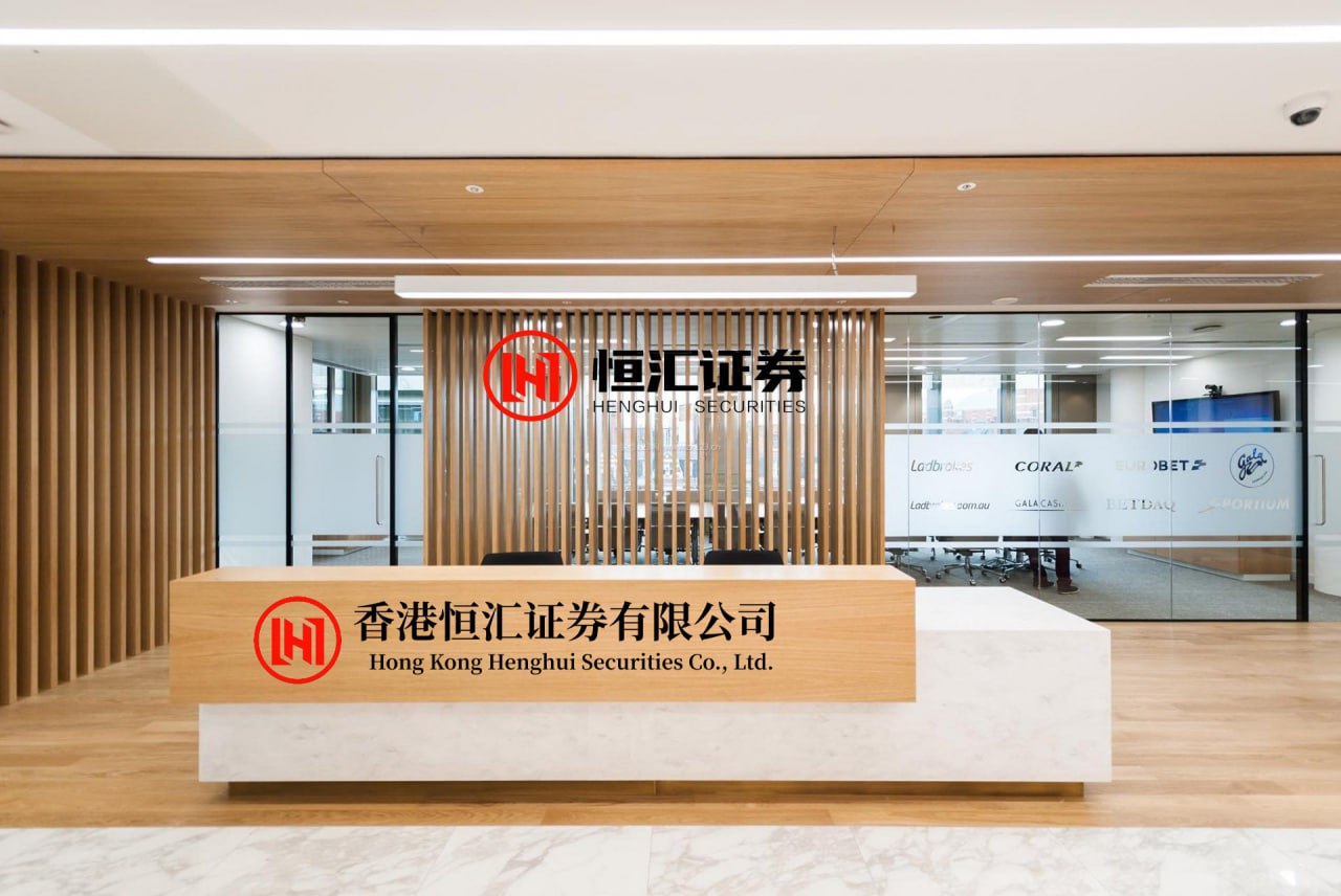 玖玖配资网 两则重磅催化 市场站回“光”里！机构称光纤光缆配置时点已至(附股)